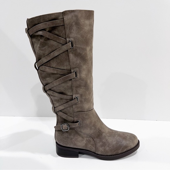 Journee Collection Carly Tall Riding Boots Strap Detail Taupe Wide Calf 6.5 NEW - Picture 8 of 16